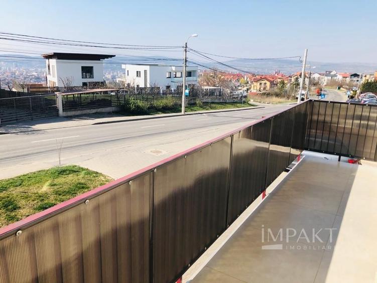 Apartament cu 4 camere semidecomandat, mobilat în Europa