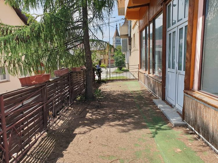 Spatiu comercial, Rasnov - Centru Nord, disponibil la vanzare sau inchiriere. - 5