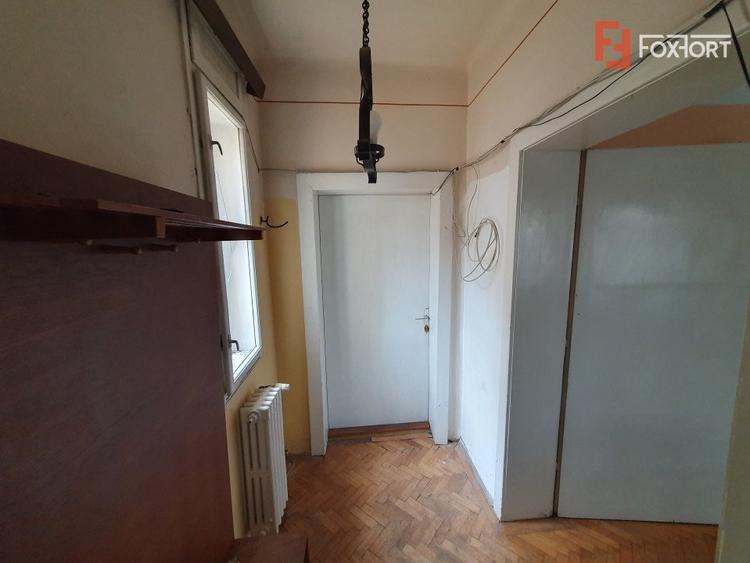 Casa individuala cu 6 camere, garaj si teren de 500 mp - zona Sagului - 18