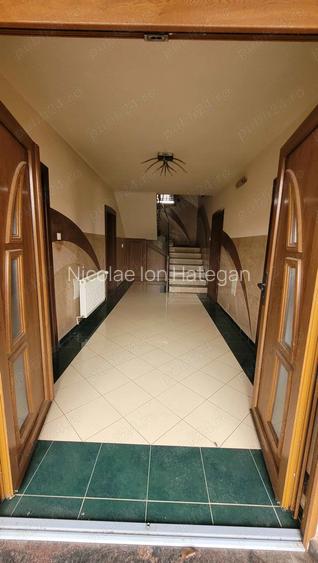 Mobil cu 3 case:C1 -3 nivele;C2-2nivele;C4-1 nivel;C3;C5;Piscina;Foisor