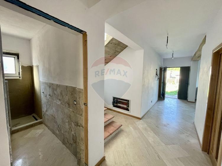 Casa / Vila in Sat Nou / Panciu - 10