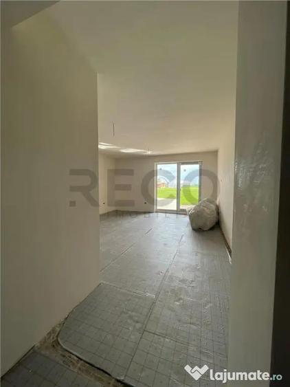 Apartament cu 2 camere decomandat în Sântandrei