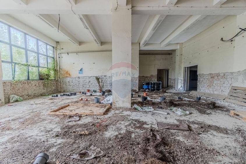 Spatiu industrial de 2060mp cu teren de 3358mp de vanzare Str Turnului - 36