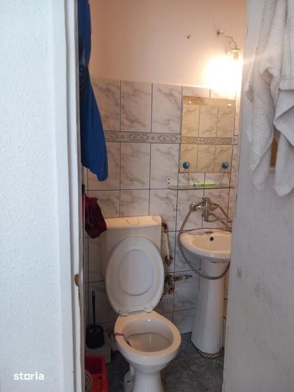 Garsoniera 16.91 mp, bloc 1993 din beton turn, clasa energ - 1