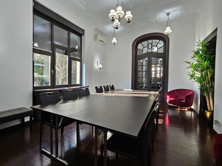 Vila interbelica renovata, amplasata in zona Cismigiu - 4