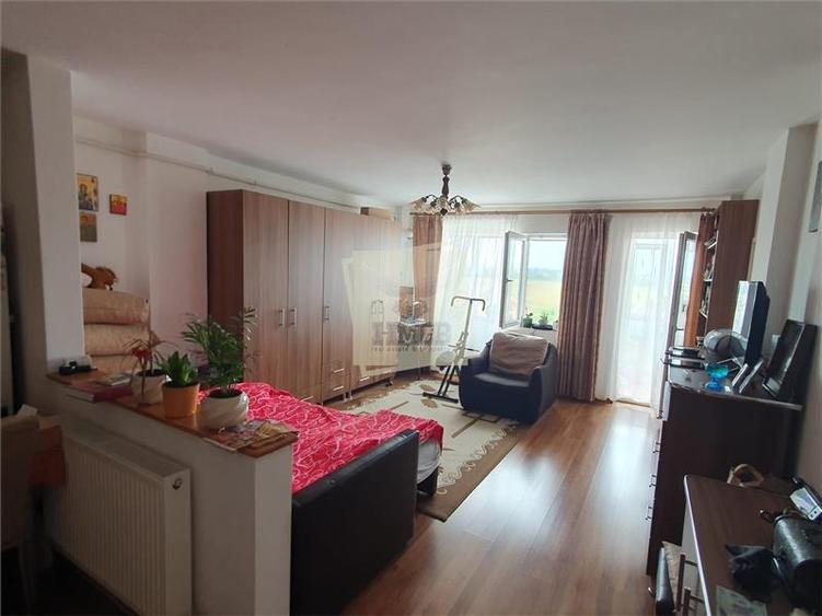 Garsoniera spatioasa 37 mpu  etaj 1 cu balcon  Strand - 6