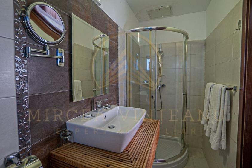 Hotel 3 Stele de Vânzare la  Delfinariu, aproape de Mamaia - 23