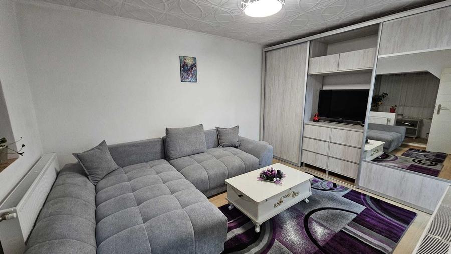 Garsonieră decomandată în Central