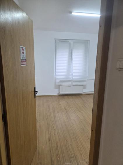 Birou, de 90 mp, în Drumul Taberei