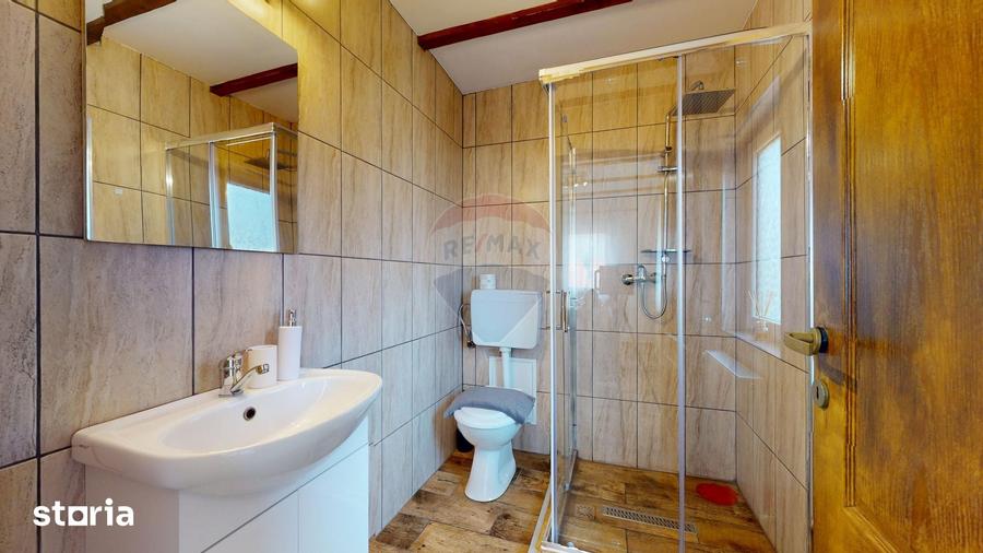 Casă cu 3 camere cu Teren 397 Mp în Poian