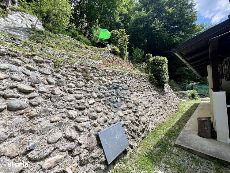 Casă cu 4 camere în Porumbacu de Sus
