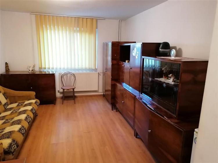 Garsonieră semidecomandată în Aradului