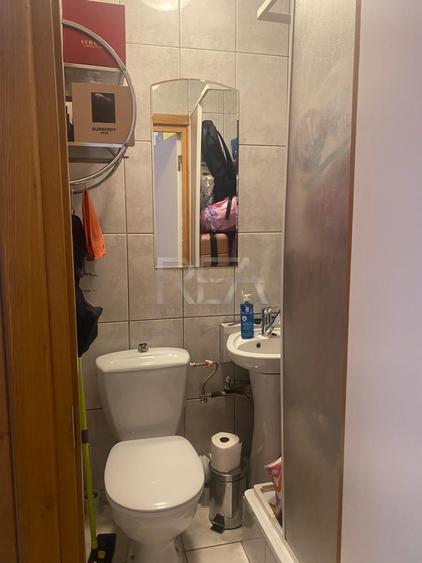 Apartament cu 3 camere decomandat, mobilat în Aviației