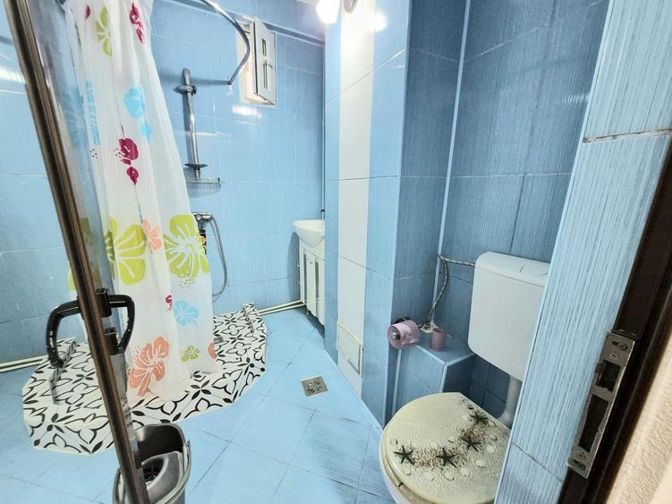 Apartament cu 2 camere decomandat în Micro 17