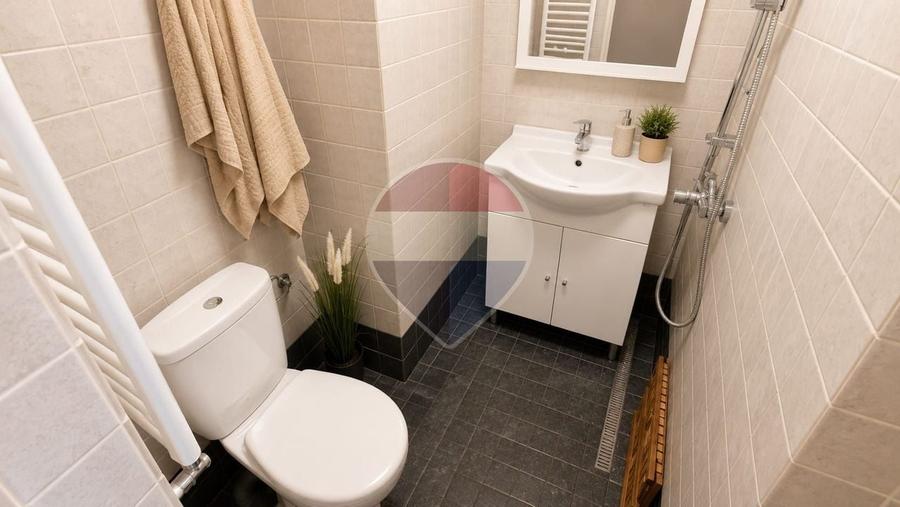 Casă individuală cu 2 camere cu Teren 60 Mp în P-ța Romană