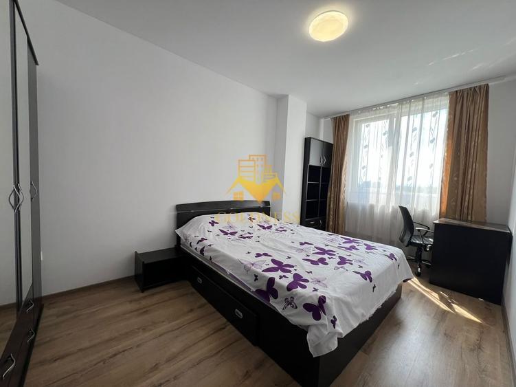 Apartament cu 3 camere semidecomandat, mobilat în Iris