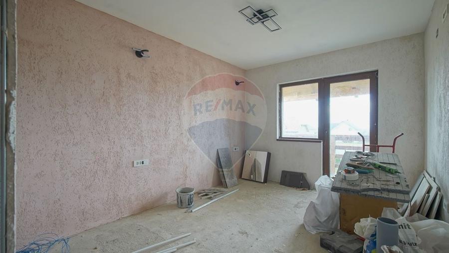 Comision 0%-Cladire versatila 14 camere-Multiple utilizari - 27