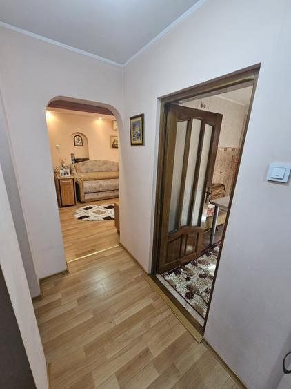 2 camere Tig 3, etaj 2, mobilat si utilat - 1