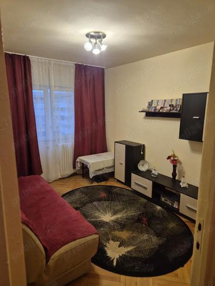 Apartament cu 3 camere, tip PB decomandat, Etaj 3 zona Rogerius (Lacul Rosu) - 1