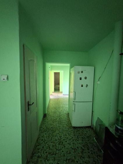 Apartament 3 camere -  decomandat - Zona Lipovei - 5