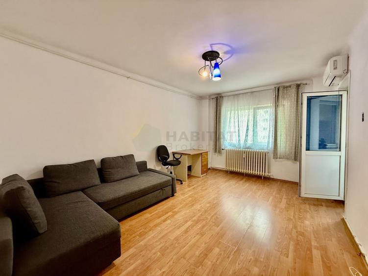 Decomandata, bloc 1982, aproape de metrou - 1