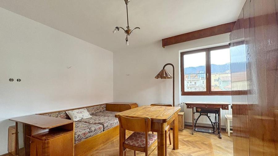 VILA  SPATIOASA IN CENTRUL VECHI - 9