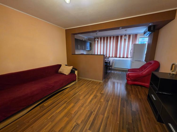 Garsoniera vanzare Bd. 1 Decembrie, Titan, apropiere pta Minis, metrou - 1