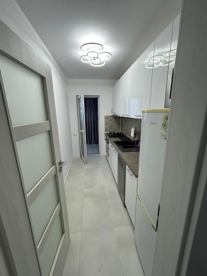 Garsoniera spatioasa-> complet mobiltata/utilata! Metrou la 7-8 minute! - 5