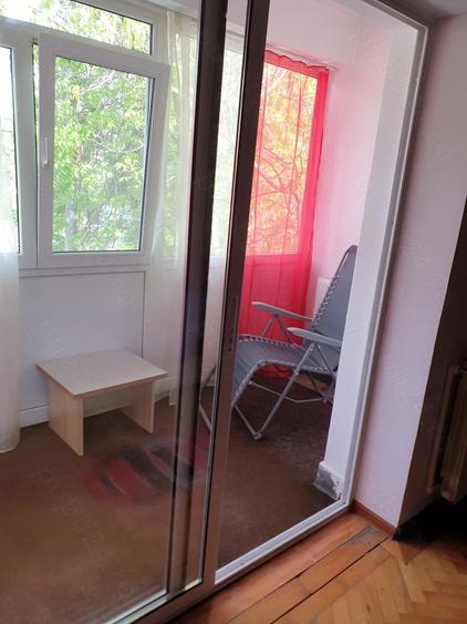 Vand apartament 2 camere et. 1 1 in vila langa piata Domenii - 7