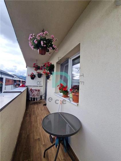 Apartament cu 2 camere decomandat, mobilat în Tractorul