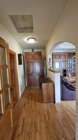 Casa 5 camere 3 bai garaj inchis si teren 700 mp utili in Lazaret - 3