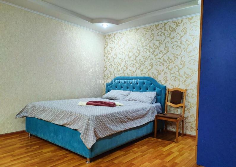 Inchiriez apartament cu 1 camera in zona Semicentrala