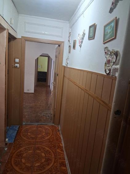 Inchiriez apartament 3 camere - 5