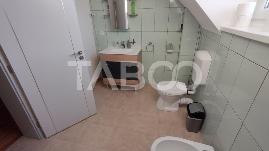 Casa de inchiriat cu 4 nivele avand etajele in regim hotelier Strand - 21