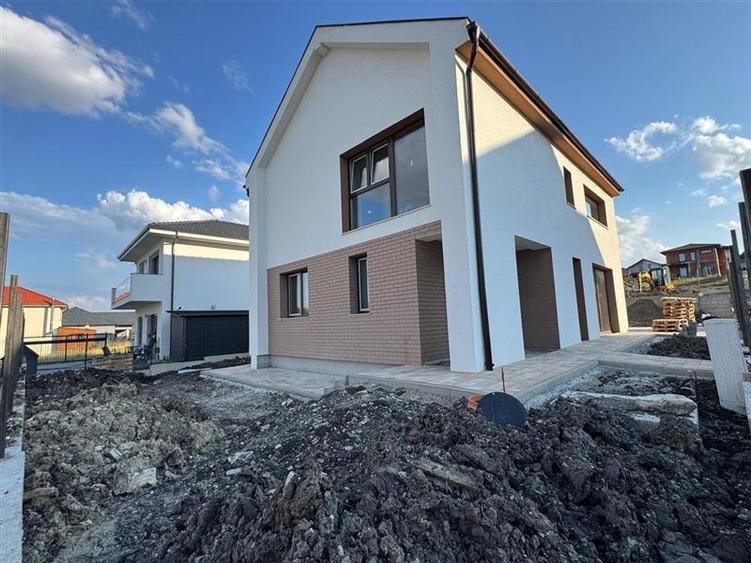 Casa Individuala + Garaj situata in Chinteni - 13