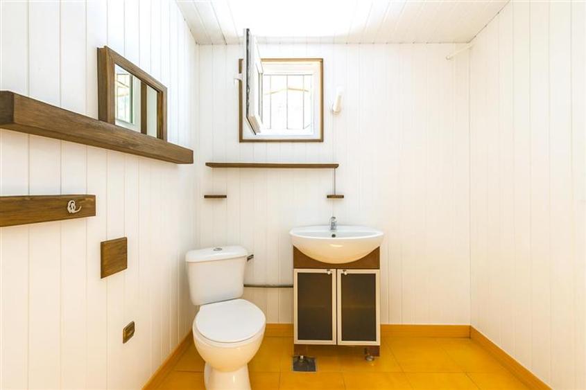 Refugiu montan,cu 2100 mp domeniu verde,arie ultra-liniara, potential extins, Vl - 19