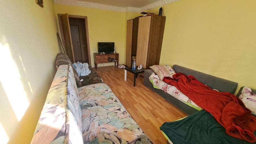 AGIGEA, 3 CAMERE DECOMANDAT 2 BAI, CENTRALA GAZ, 70 MP. PARCARE, BOXA - 1