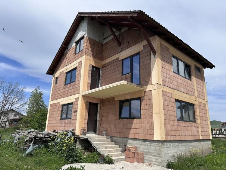 CASA 5 CAMERE I ALBA IULIA I TEREN 1500 MP I SEMIFINISATA I TOATE UTILITATILE I - 1