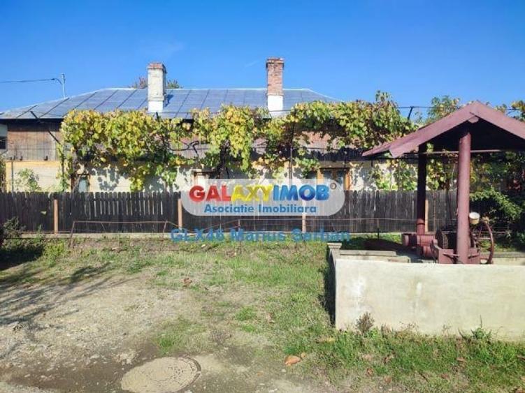 Vanzare casa batraneasca  si teren Raciu - 3