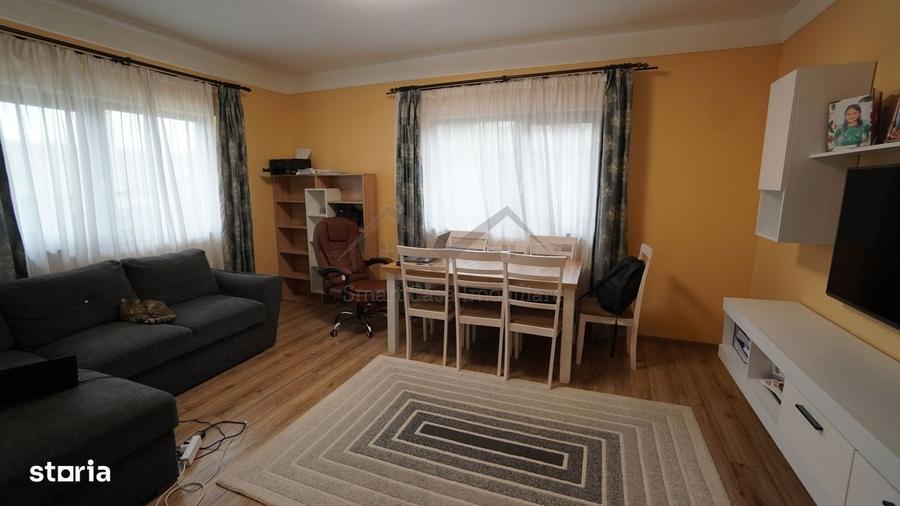 Casă cu 3 camere în Breazu