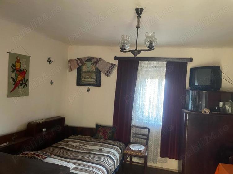 Vand casa in Scoreiu - 6