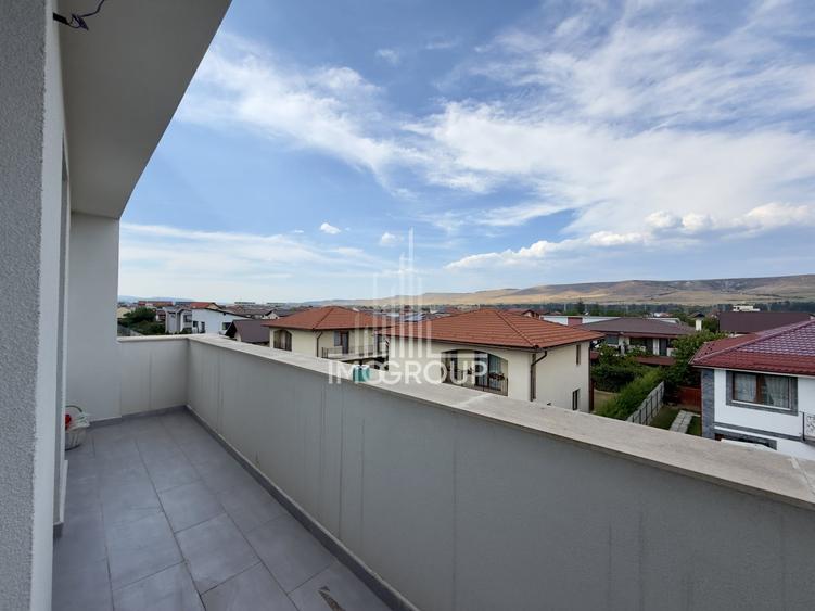Apartament cu 3 camere semidecomandat, mobilat în Florești