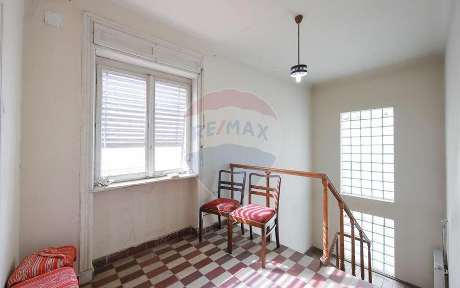 De vanzare Casa cu 3 camere ?i teren 562 mp str. Louis... - 1