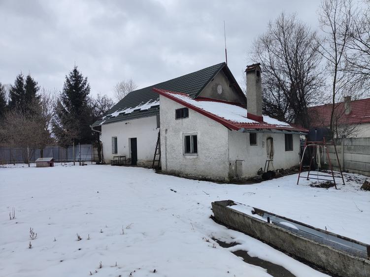 Casa singur in curte Vulcan -Central - 3