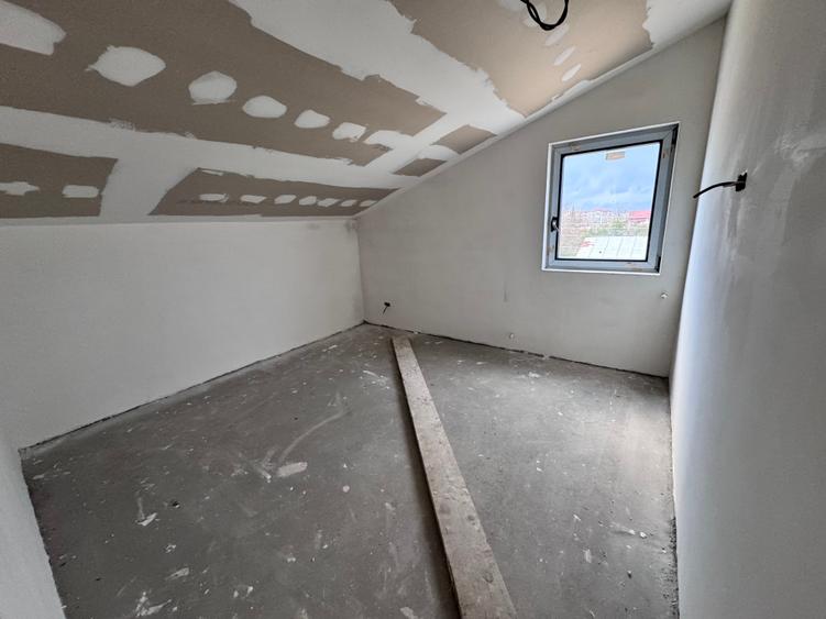 Casa pozitie deosebita P+1+M. 7 cam. Util 173mp. Teren 163mp - 20