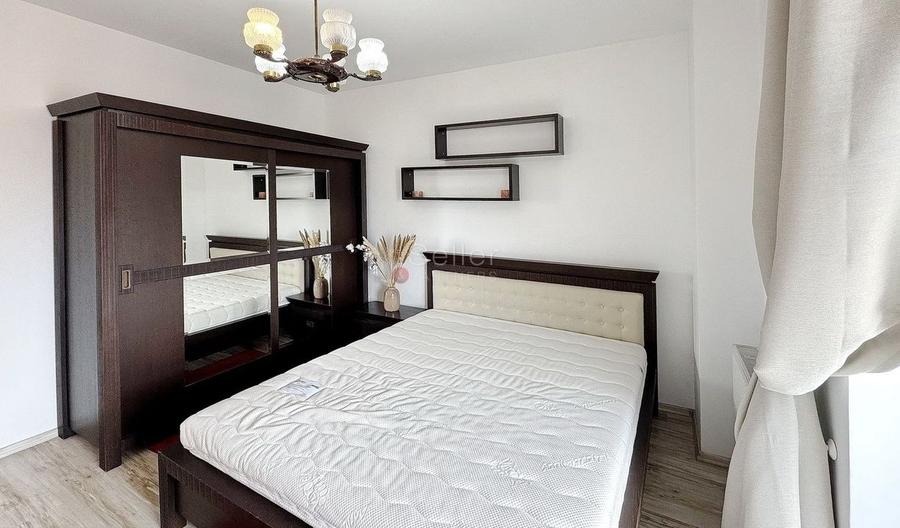 Priveliste Deosebita, Disponibil din 1 septembrie - 6