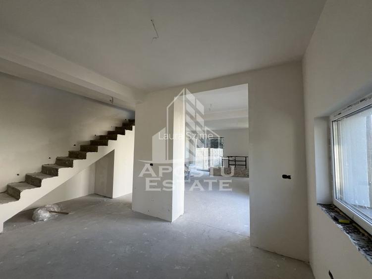 Duplex in zona Lipovei