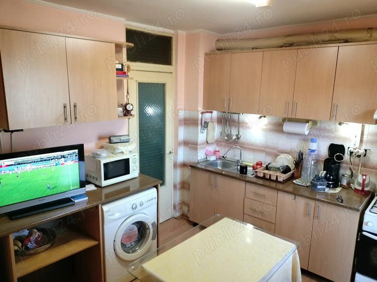 De vanzare apartament 2 camere Re?i?a zona Parcului Siderurgistului - 5