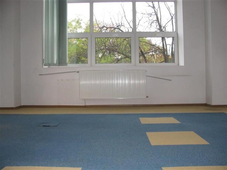 Vanzare cladire de  birouri in zona linistita - 9