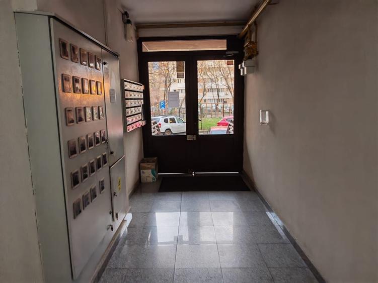 Inchiriez garsoniera langa metrou Lujerului - 4
